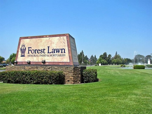 Forest-Lawn-Gate-area.jpg